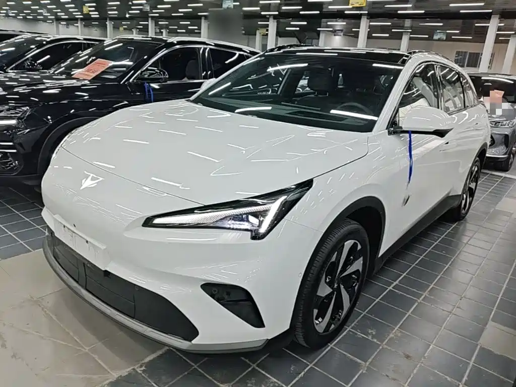 ARCFOX Alpha T5