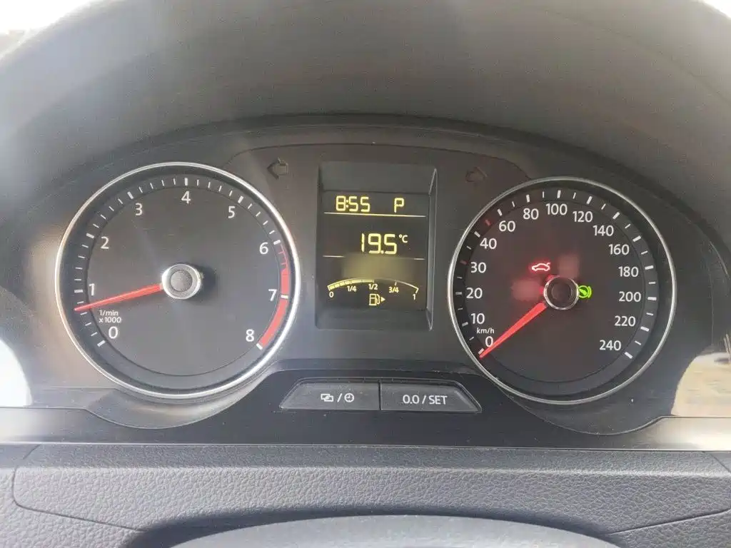 Volkswagen Santana — миниатюра 4