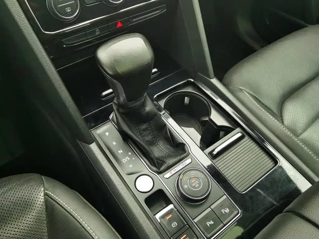 Volkswagen Teramont — миниатюра 13