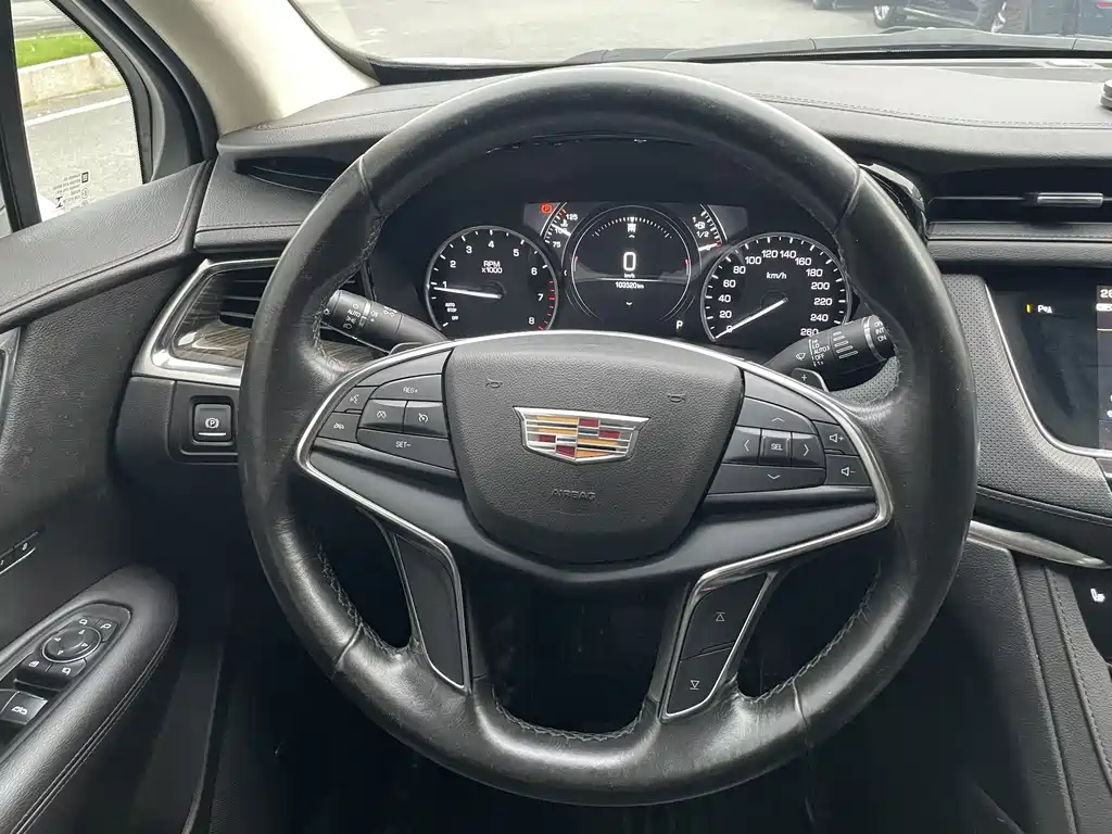 Cadillac XT5 — миниатюра 9