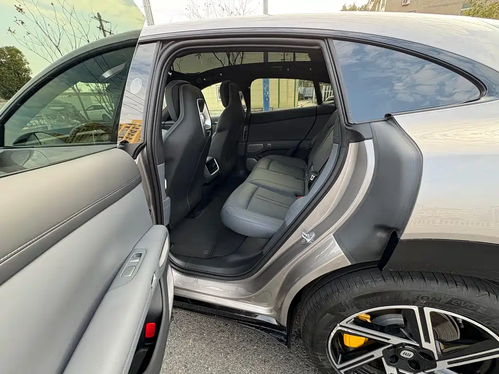 XIAOMI CAR XIAOMI YU7