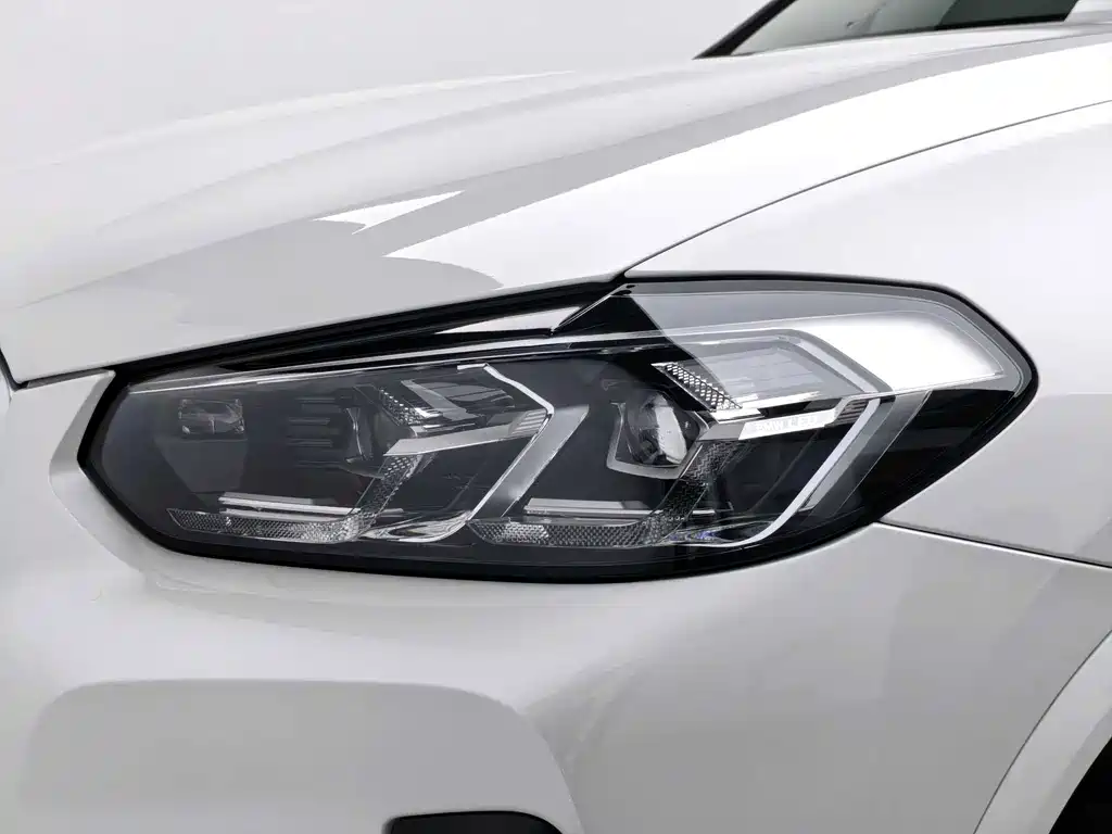 BMW X3 — миниатюра 10