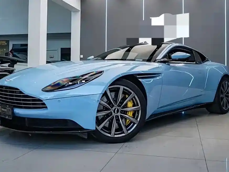 Aston Martin DB11 2020