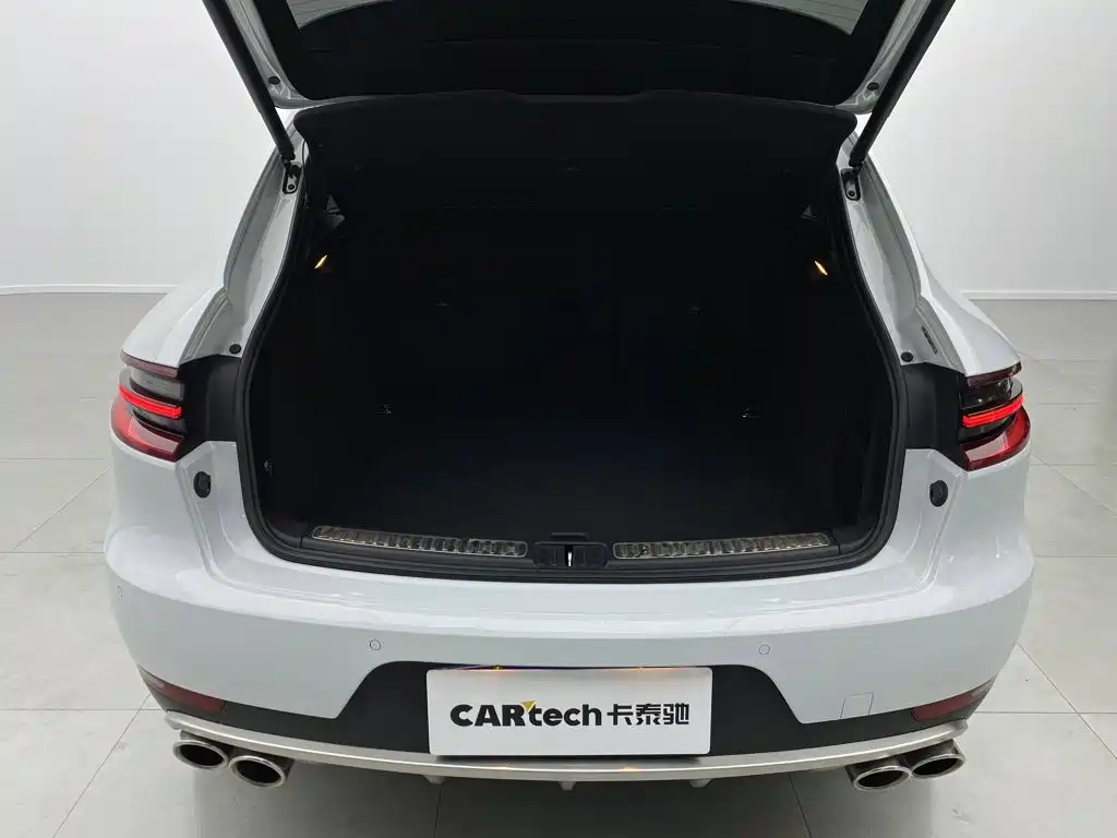 Porsche Macan — миниатюра 11