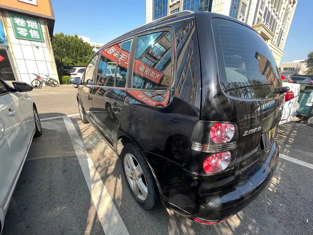 Volkswagen Touran — миниатюра 11