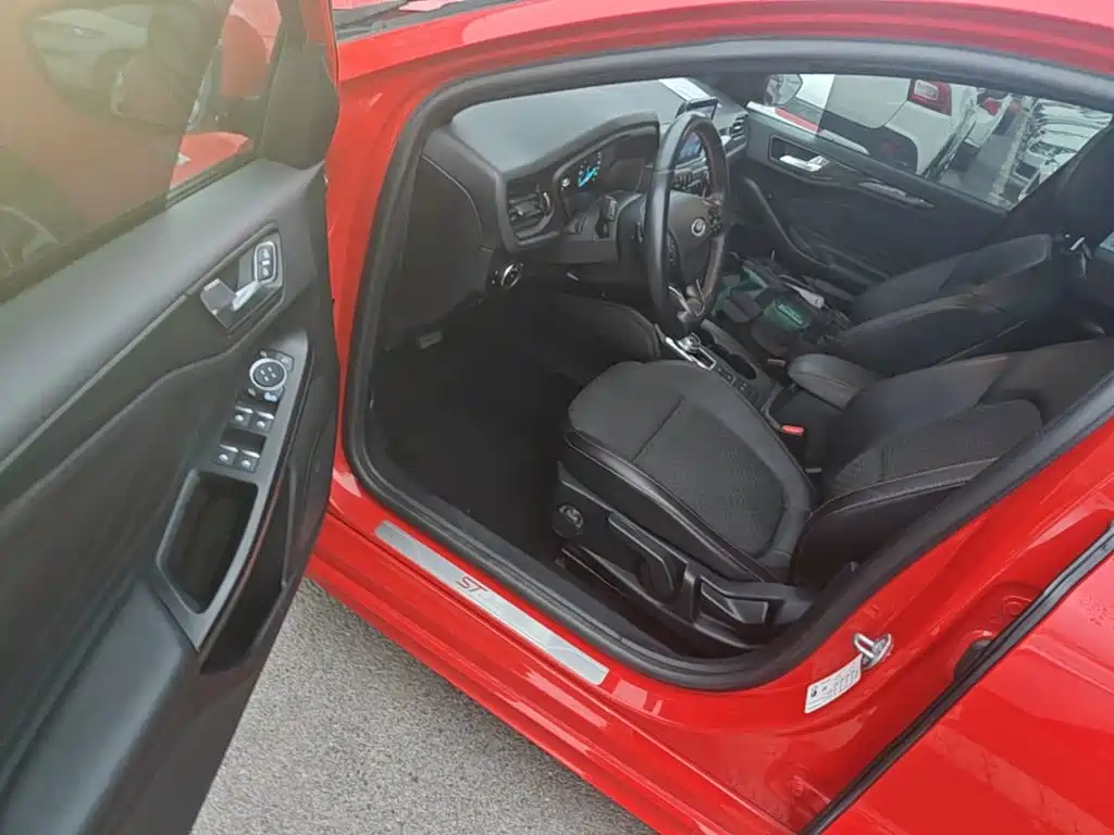 Ford Focus — миниатюра 16