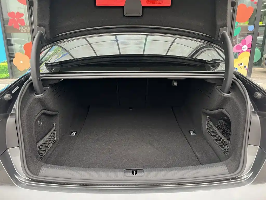 Audi A4L — миниатюра 13