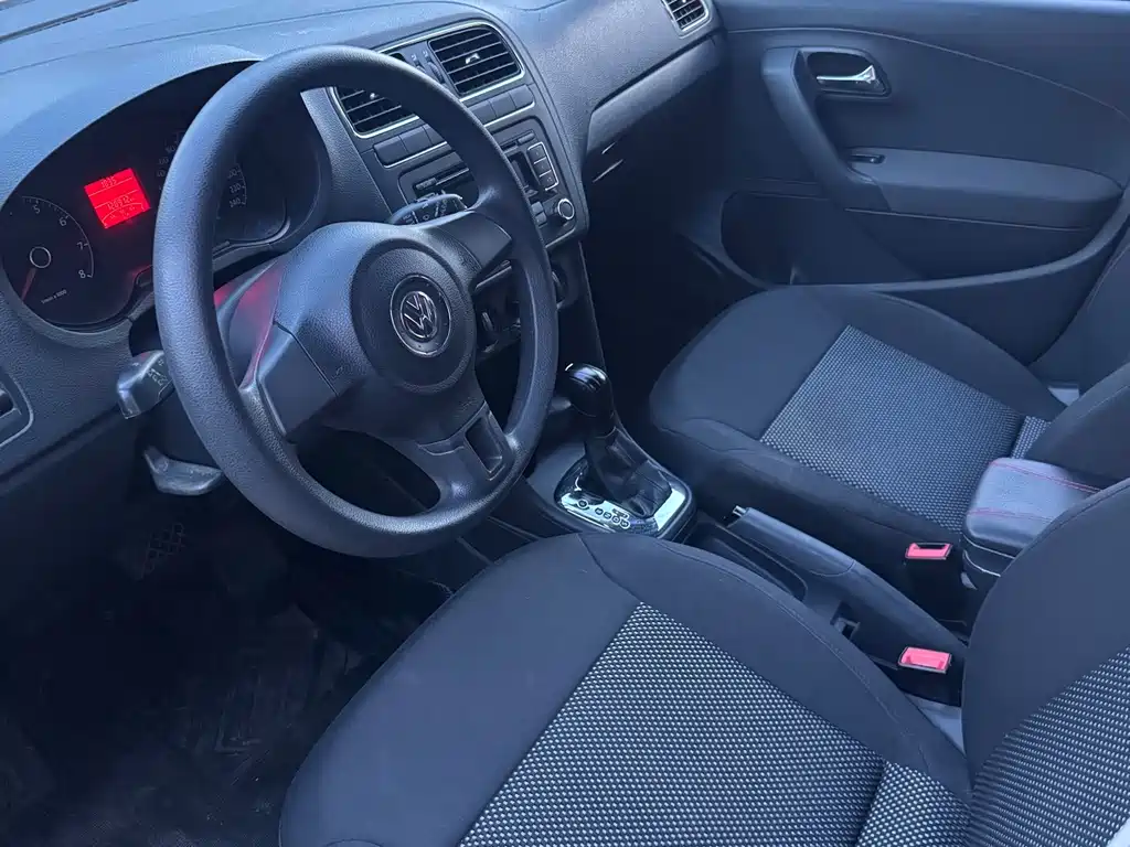 Volkswagen Polo — миниатюра 6