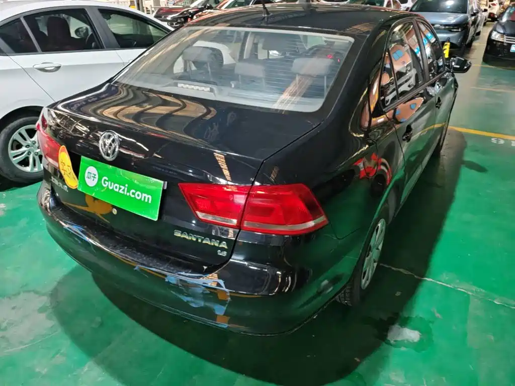Volkswagen Santana — миниатюра 7