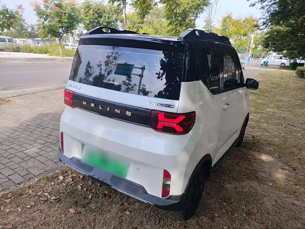 Wuling MINIEV — миниатюра 7