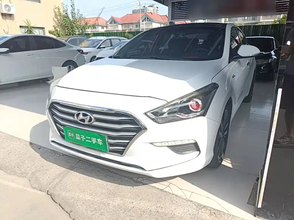 Hyundai Mistra