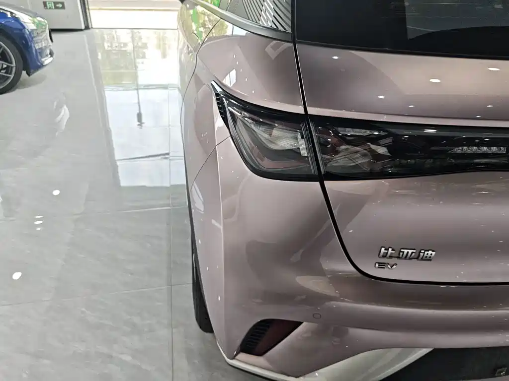 BYD Dolphin — миниатюра 7