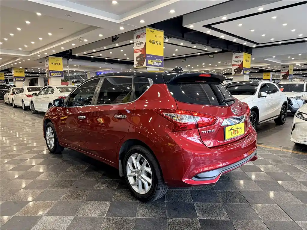 Nissan Tiida — миниатюра 10