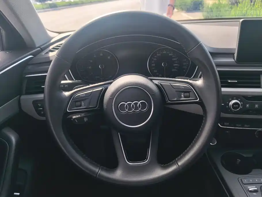 Audi A4L — миниатюра 15