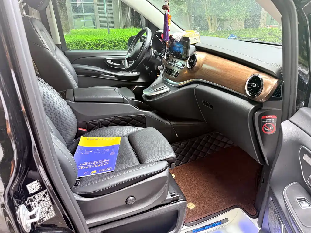 Mercedes-Benz V-Class — миниатюра 14