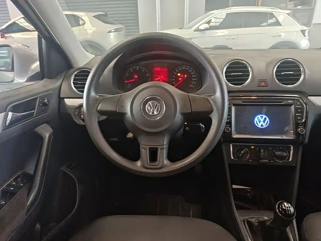 Volkswagen Jetta — миниатюра 15