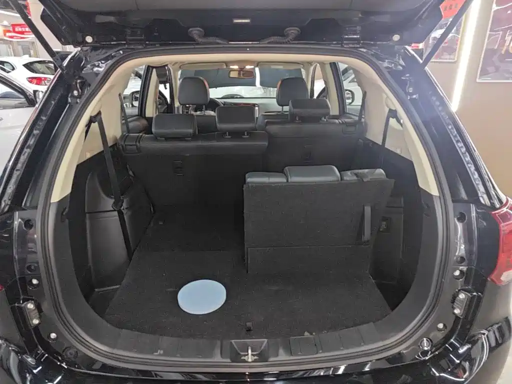 Mitsubishi Outlander — миниатюра 19