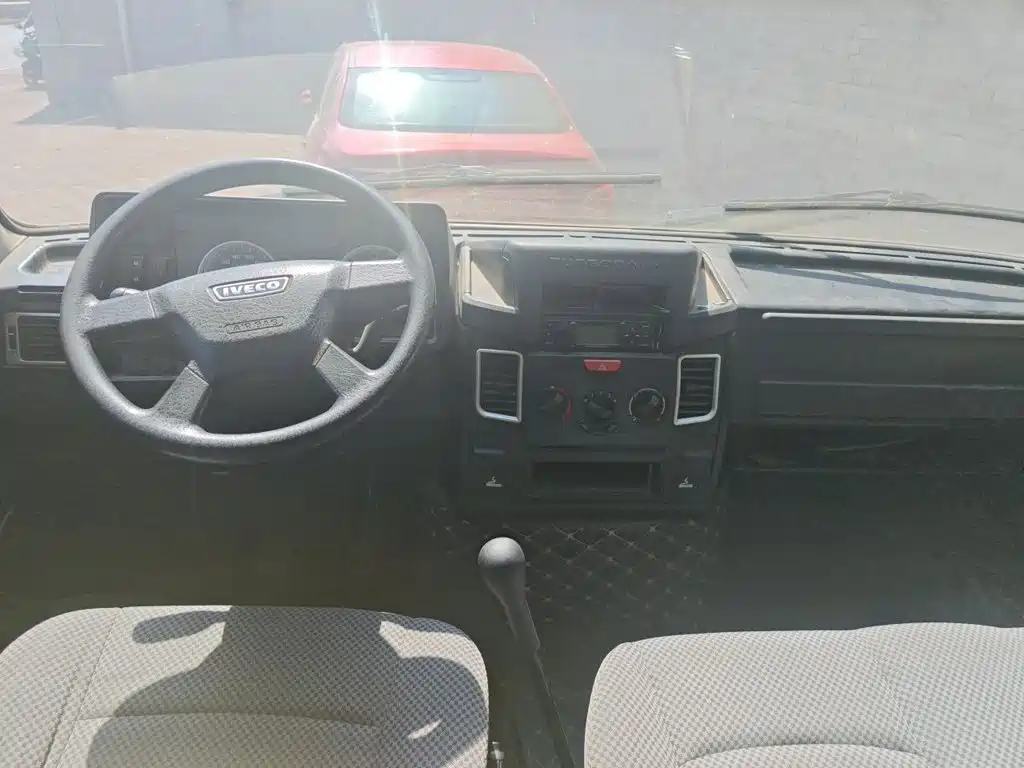 IVECO Daily — миниатюра 10