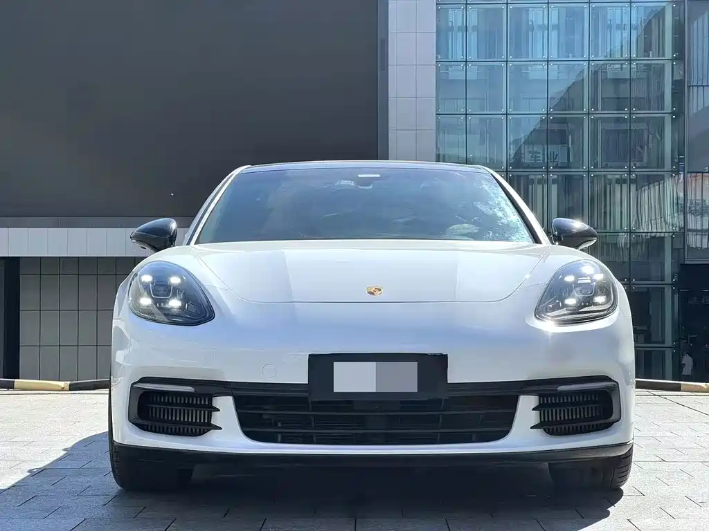 Porsche Panamera — миниатюра 2