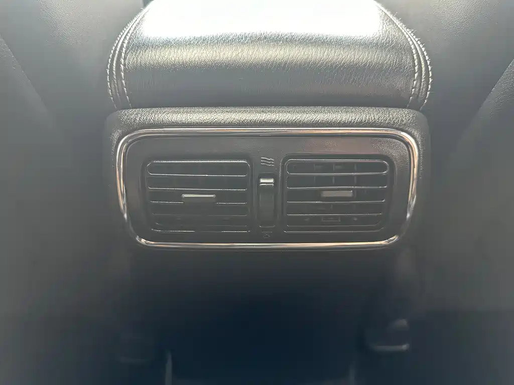 Infiniti QX50 2.5L Comfort Edition, фото 19