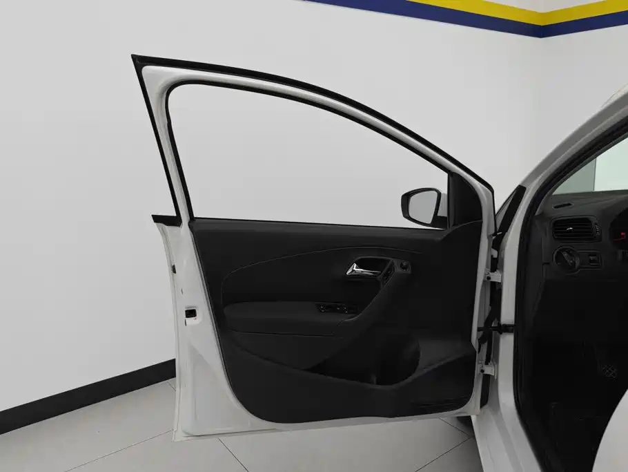 Volkswagen Polo — миниатюра 7