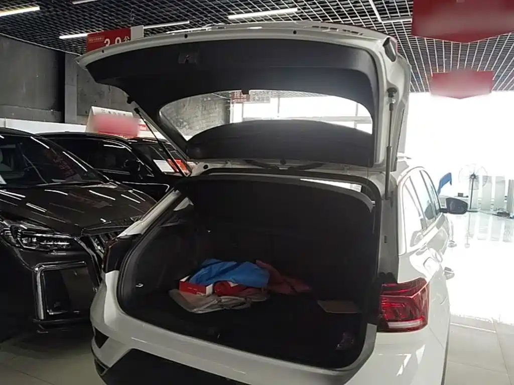 Volkswagen T-Roc — миниатюра 19