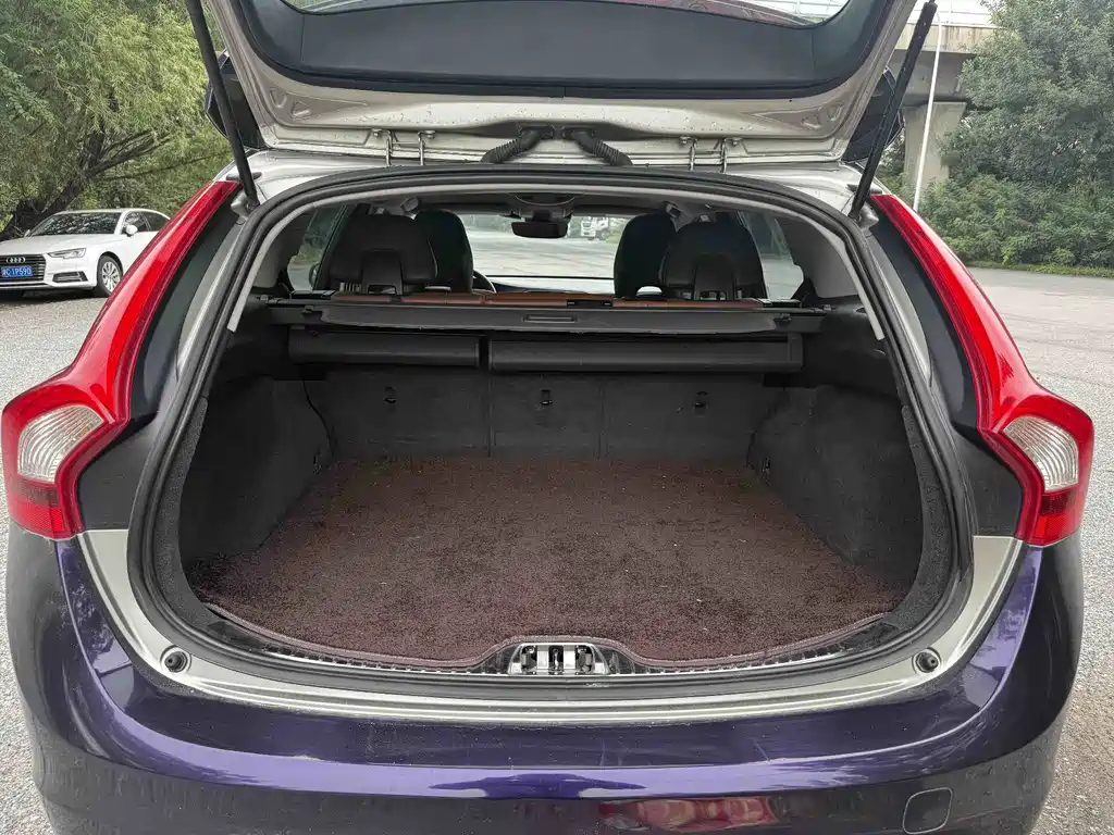 Volvo V60 — миниатюра 6