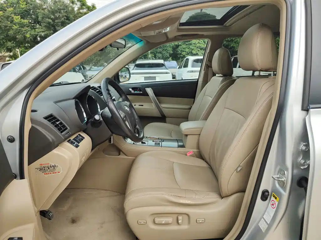 Toyota Highlander — миниатюра 8
