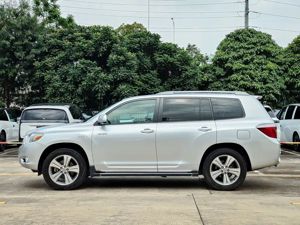 Toyota Highlander — миниатюра 4
