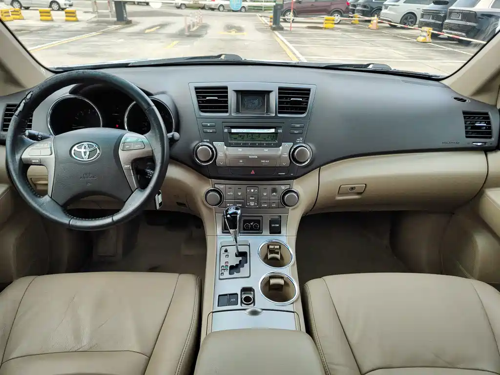 Toyota Highlander — миниатюра 10