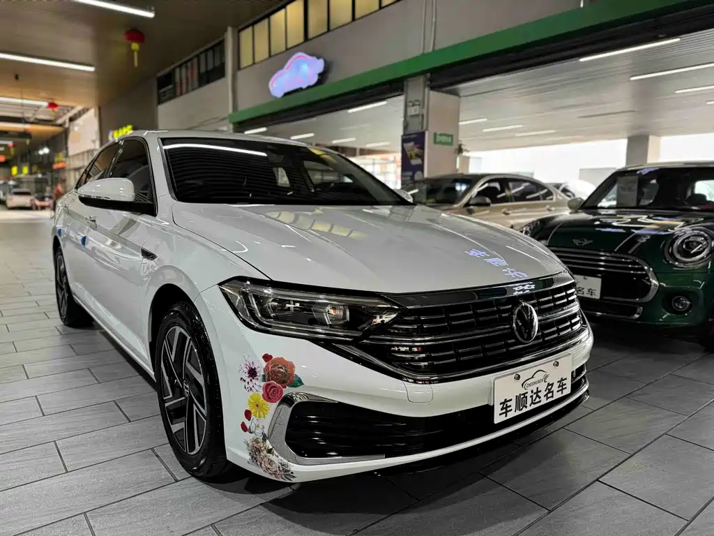 Volkswagen Sagitar — миниатюра 3