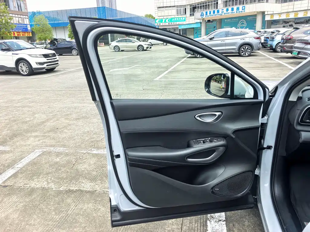 BYD Морской лев 05 EV — миниатюра 4