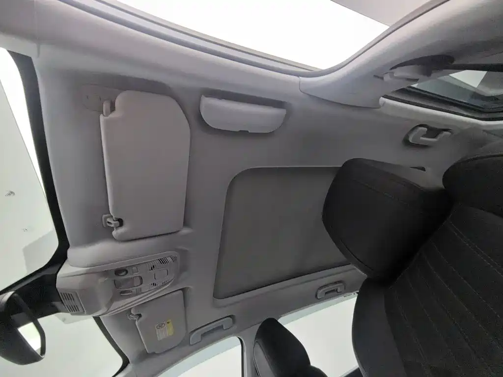 Peugeot 5008 — миниатюра 14