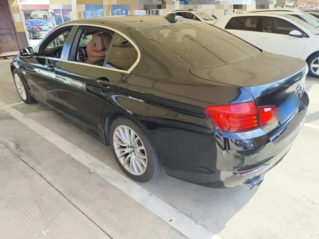 BMW 5 Series — миниатюра 5