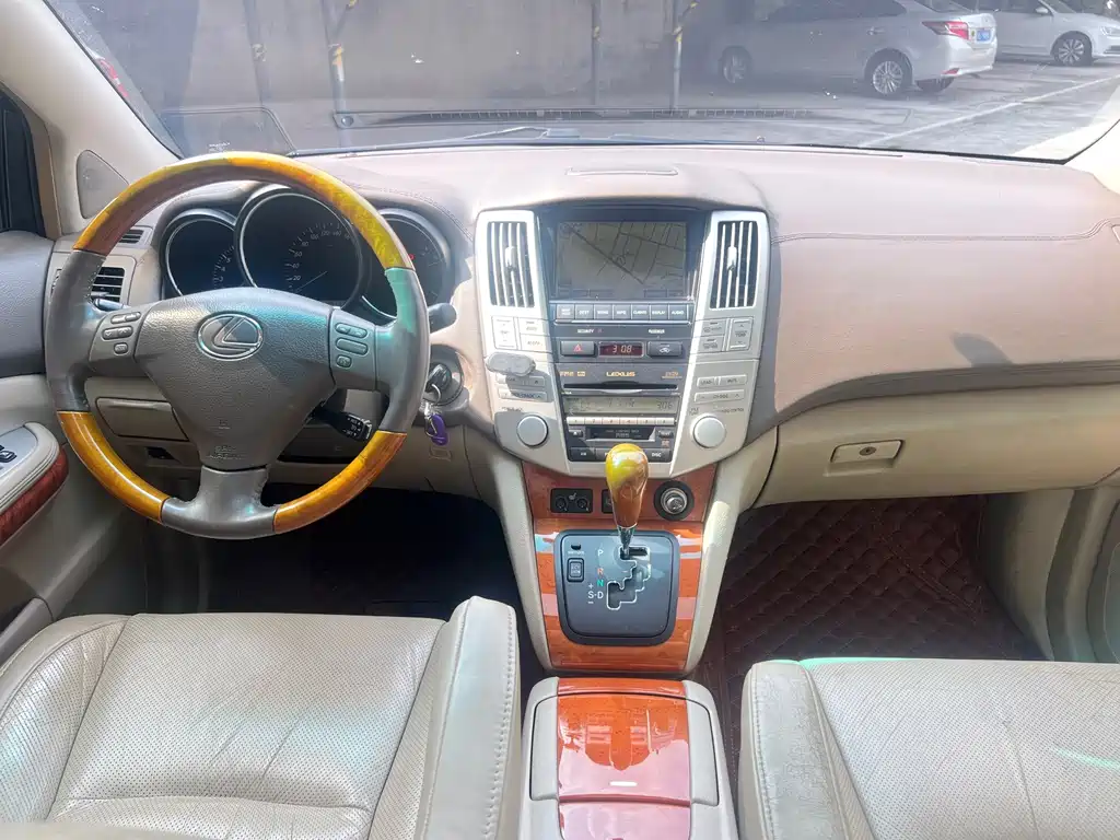 Lexus RX Classic — миниатюра 23