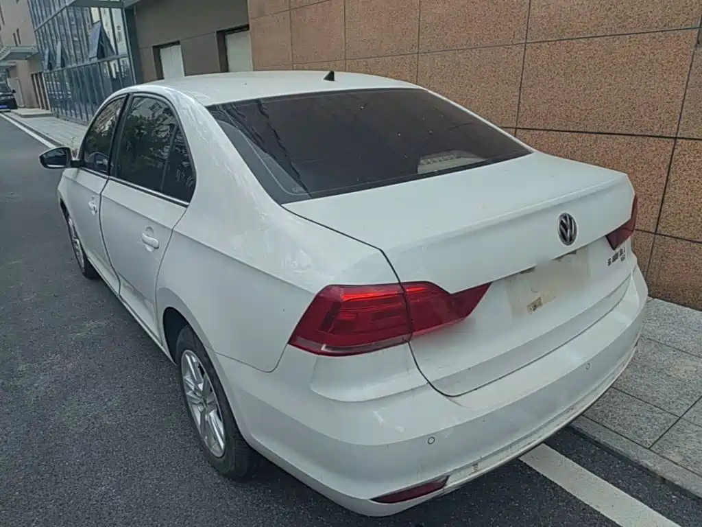 Volkswagen Santana — миниатюра 5