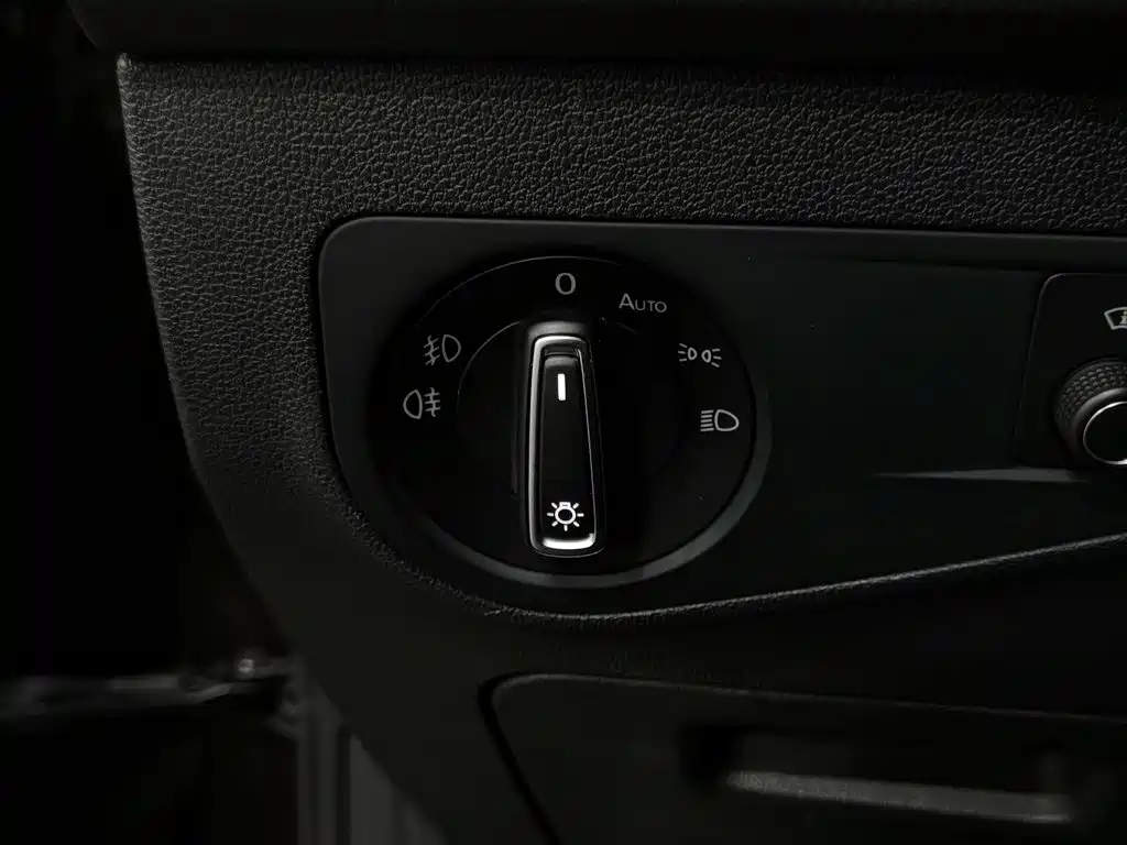 Volkswagen Tiguan — миниатюра 21