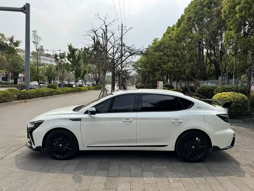 MG MG6 — миниатюра 7