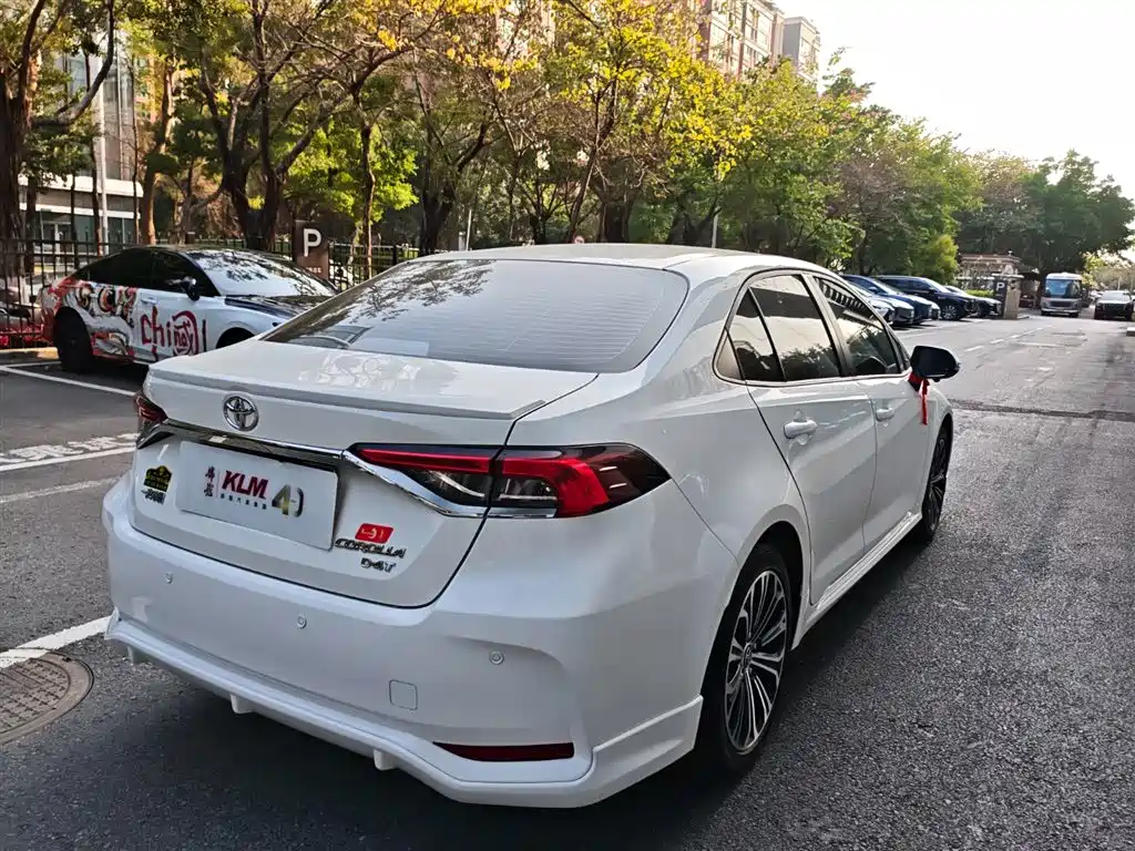 TOYOTA COROLLA