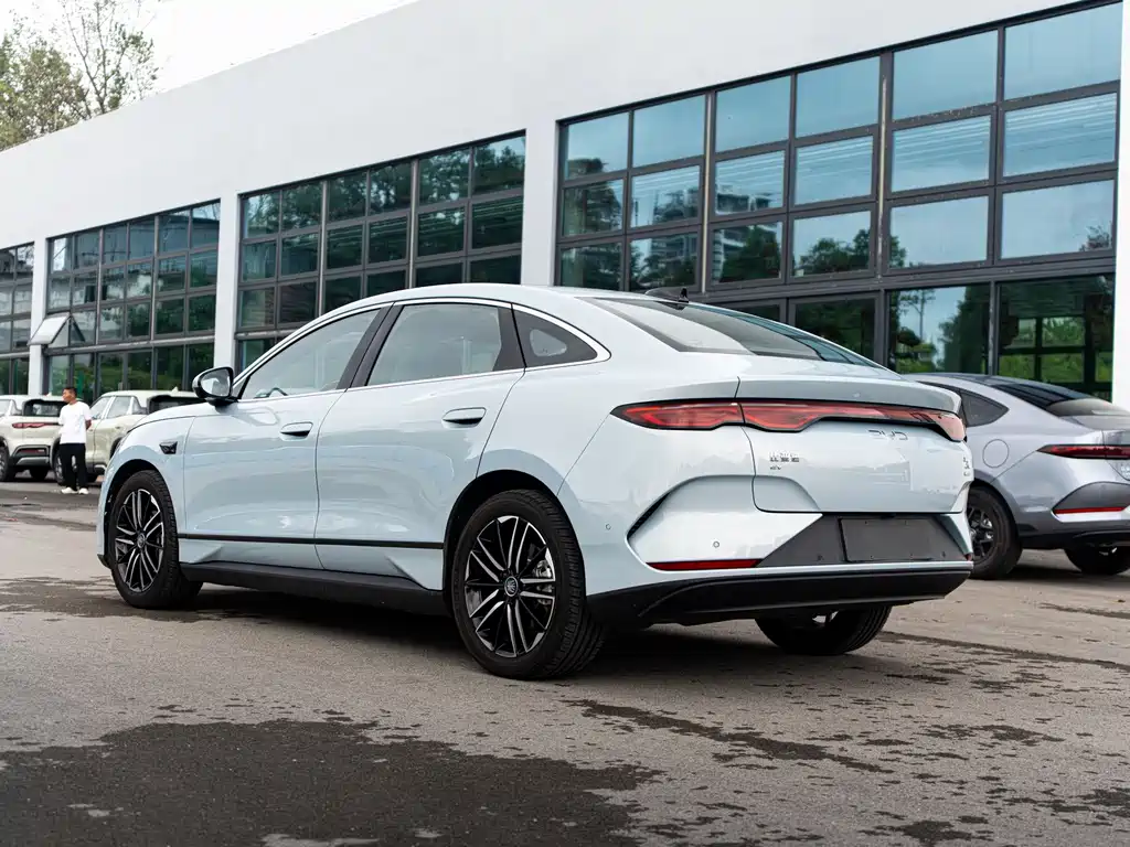 BYD Qin L — миниатюра 4