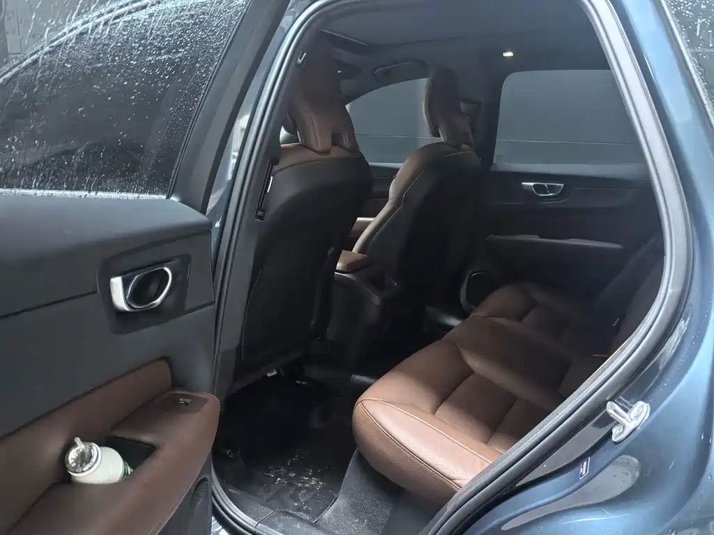 Volvo XC60 — миниатюра 5