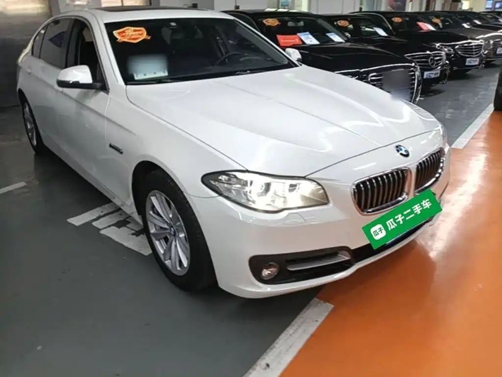 BMW 5 Series — миниатюра 4