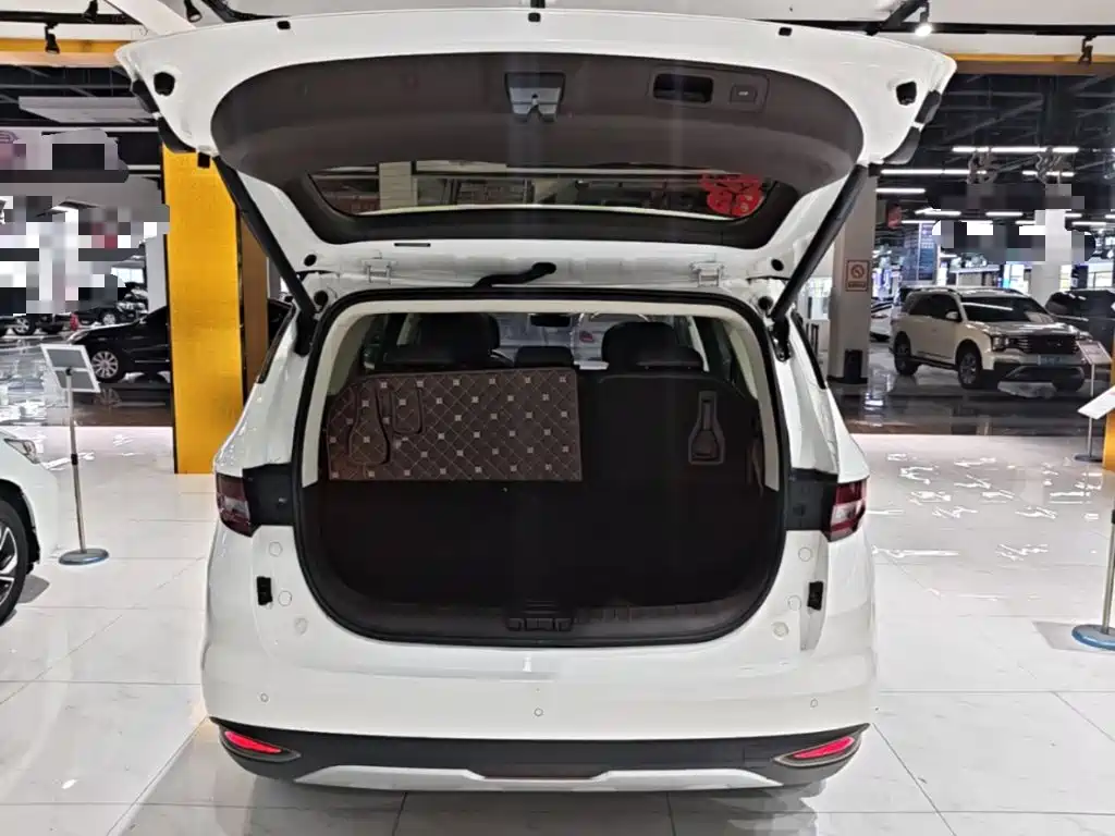 Geely Jia Ji — миниатюра 19