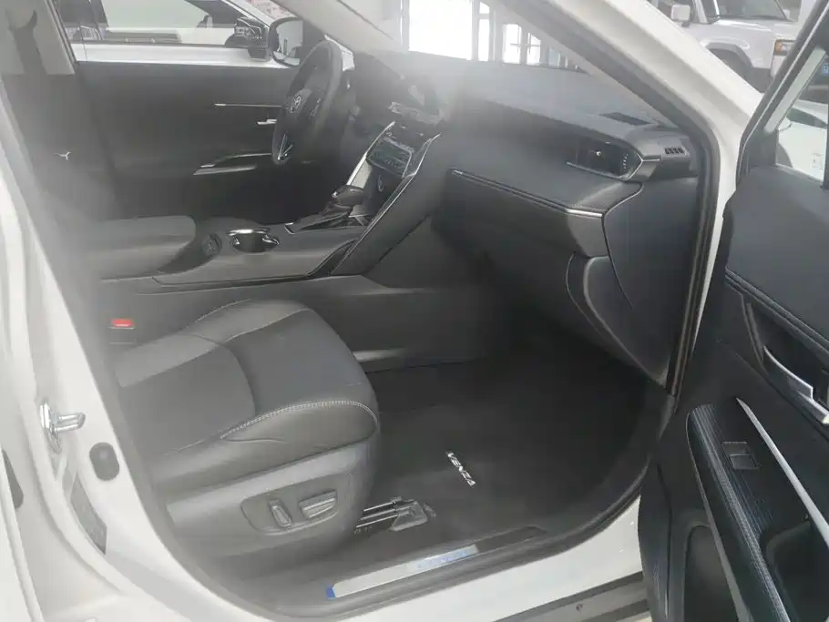 Toyota Venza — миниатюра 8