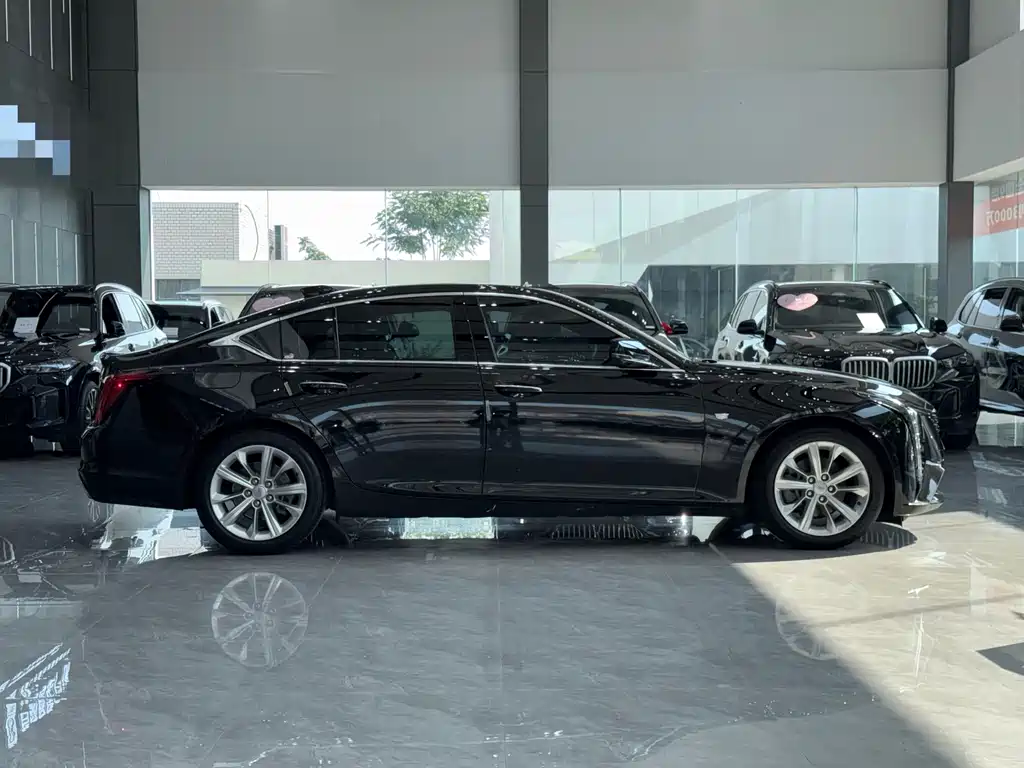 Cadillac CT5 — миниатюра 8
