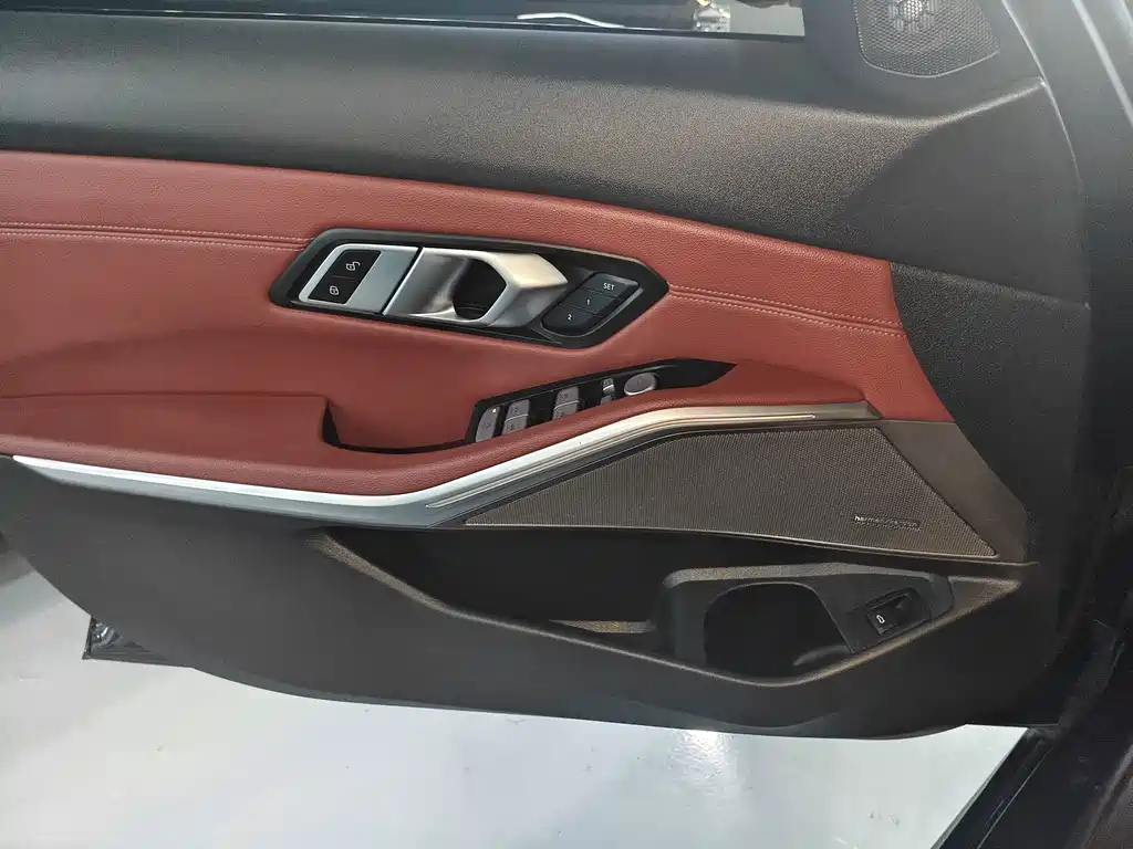 BMW 3 Series — миниатюра 9