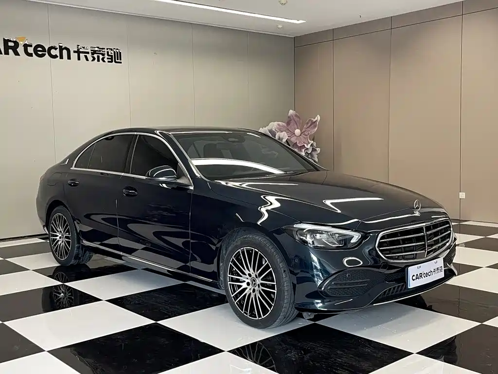 Mercedes-Benz C-Class — миниатюра 2