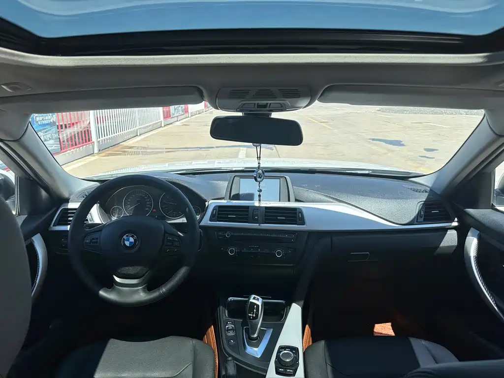 BMW 3 Series — миниатюра 9