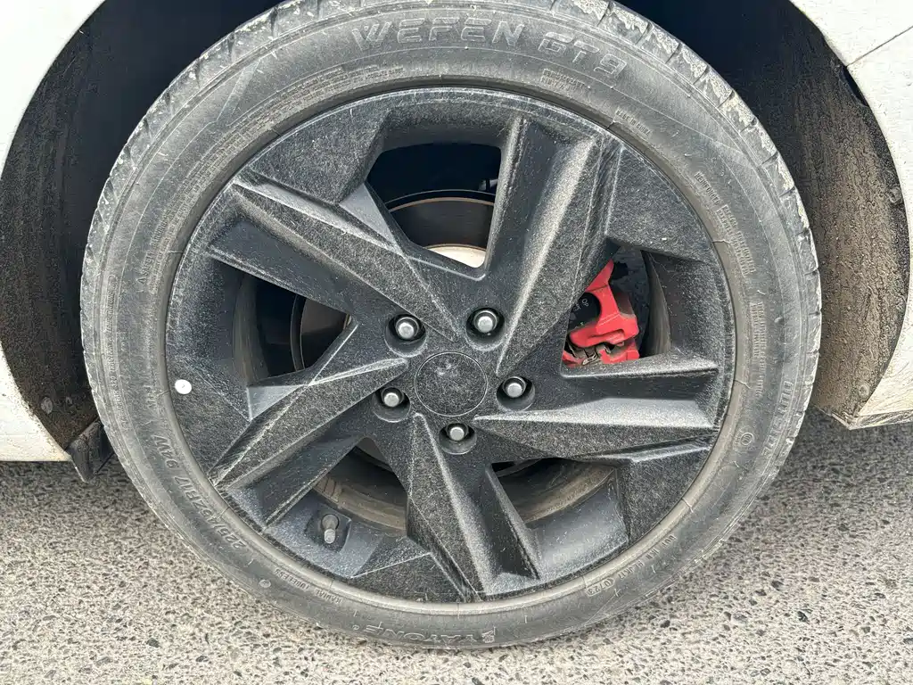 Hyundai Elantra — миниатюра 13