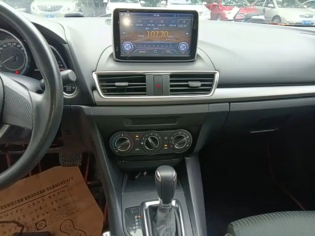 Mazda 3 Axela — миниатюра 13